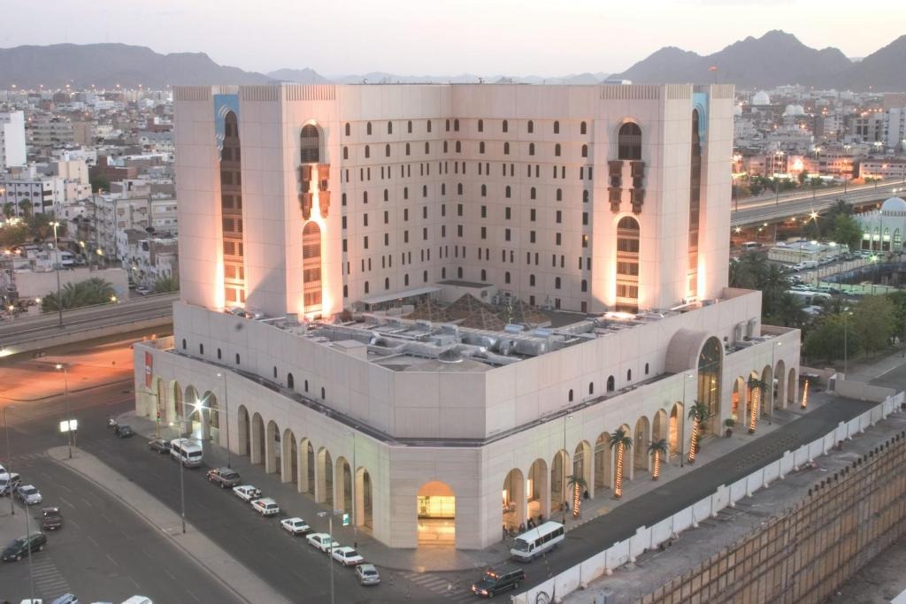Grand Zowar hotel exterior